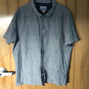 Casual Short-Sleeve Button-Down Shirt in Heather Blue